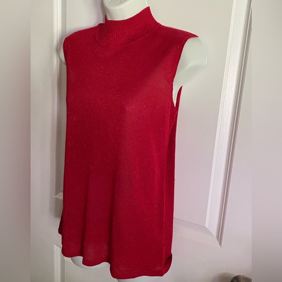NWOT. Nygard Women’s Sleeveless Turtleneck Stretch Top Metallic Red Size MEDIUM. - Picture 2 of 10